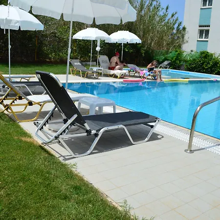 Arlen Aparthotel 3*