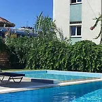 Apartmanhotel Arlen Herszonisszosz